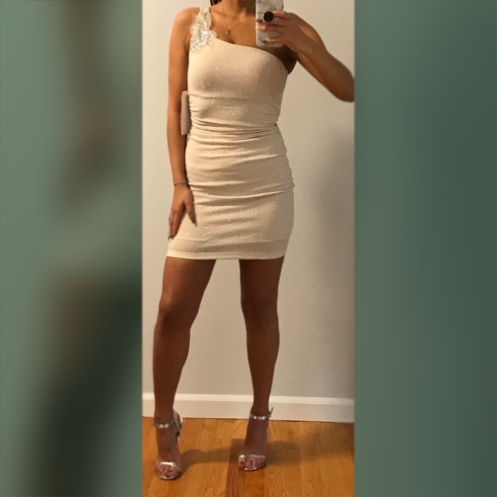 IVORY BODYCON • SPARKLY MINI DRESS